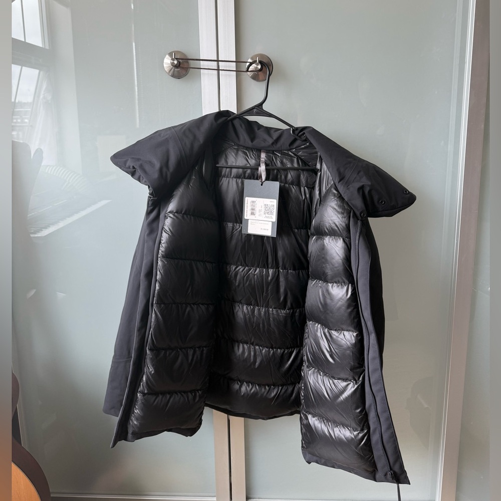 Arc'teryx Women's Black Cloud Down Jacket